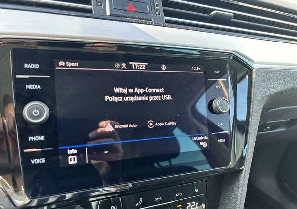 Volkswagen Passat cena 199900 przebieg: 14220, rok produkcji 2023 z Gostynin małe 742